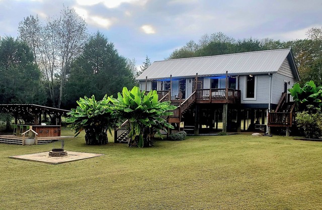 Modern Cabin on the Beautiful Ocoee River