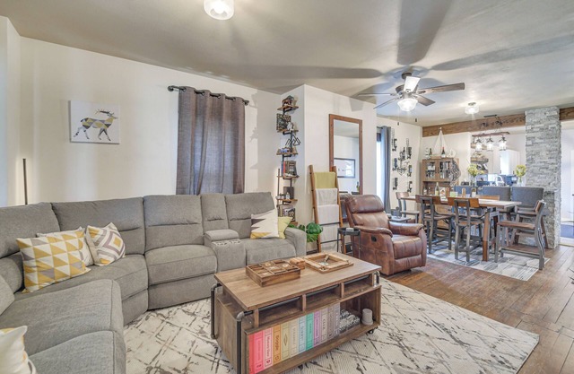 Modern Casselton Vacation Rental: 22 Mi to Fargo!