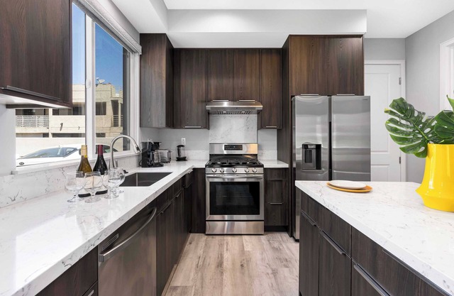 Modern Classic on Edwards Ave #41517