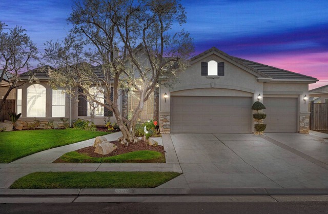 Modern Clovis Estate 2/Pool - PROF. CLEANED