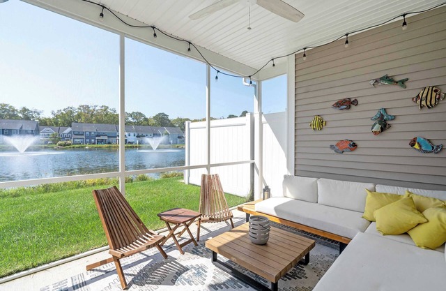 Modern Coastal Tidal Bay 1 - 4BDR Townhome