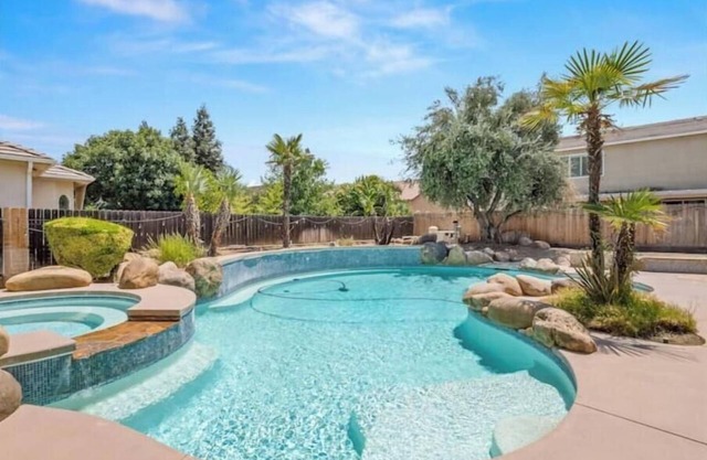 Modern Comfort: Mediterranean Edition