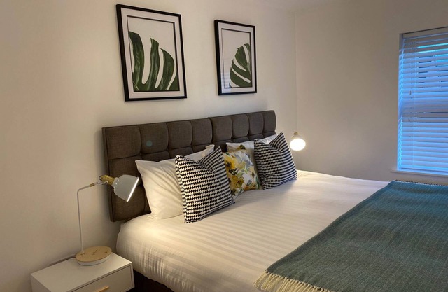 Home-Confortable-Baño con ducha-Vista al bosque-Detached Property