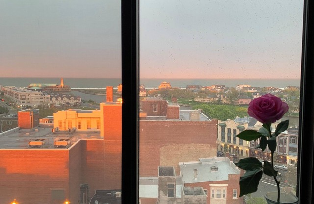 Modern Duplex, Downtown Asbury - Steps from Restaurants/Nightlife/Beach Access