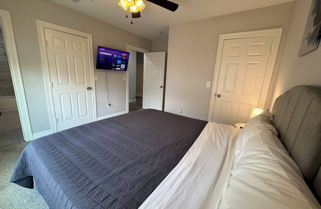 Modern EADO Retreat[KingBed[Office[Private]