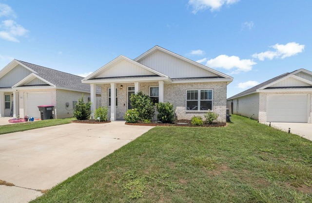 Modern Family Retreat Near Tyndall AFB - Ideal for Long Stays & Beach Getaways