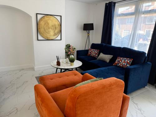 Modern home in Mill Hill Free Parking and Garden