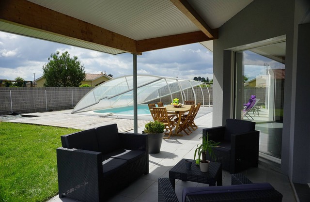 Casa moderna con piscina entre Burdeos y Arcachon.