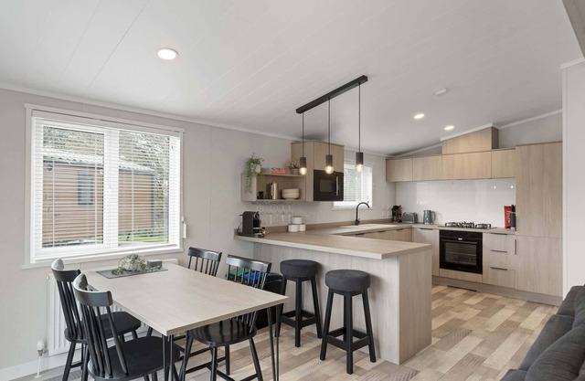 Modern Lodge nr Ilfracombe & Beaches