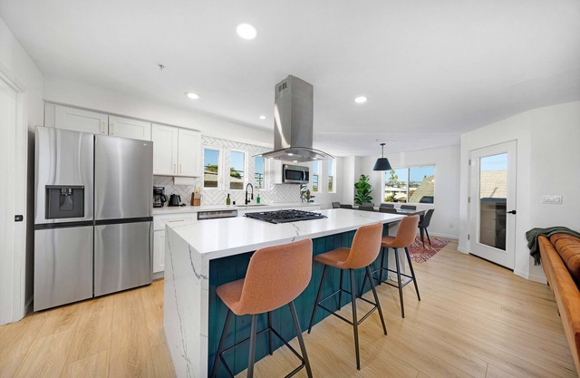 Modern Luxury 3/3 new townhouse in North Park with 360 rooftop views!