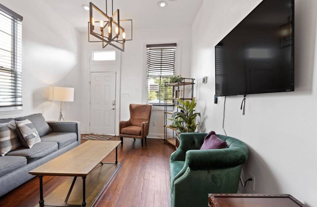 Modern Mid-City Home | Mins - Superdome & Museums