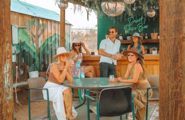 Desert Escape + Casita:Pickleball, Fire Pit, Stars