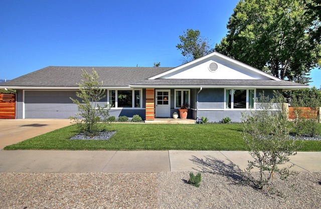 Moderna casa estilo rancho a 2 cuadras del lago Los Carneros