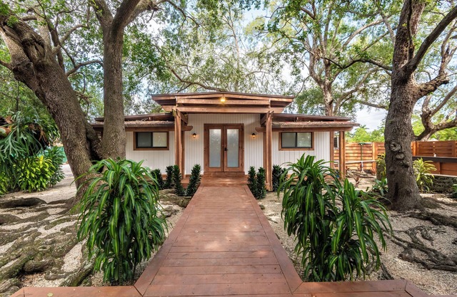 Modern Retreat Rustic Home Magical Japanese Garden