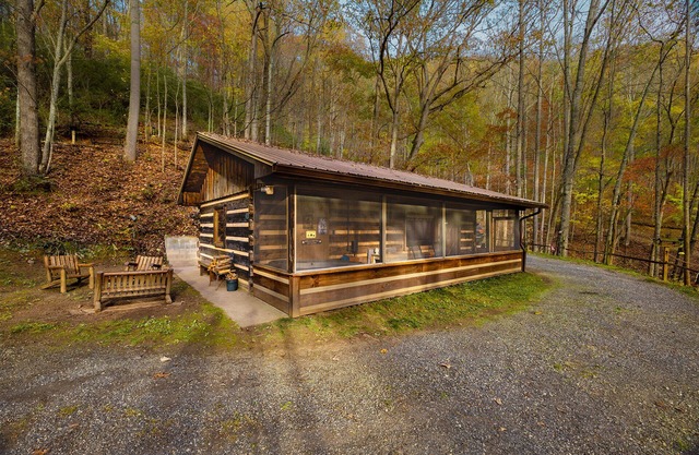 Modern rustic escape Manataka Cabin