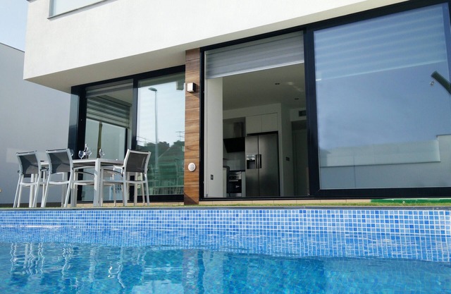 Villa moderna con piscina privada cerca de las playas del Mar Menor