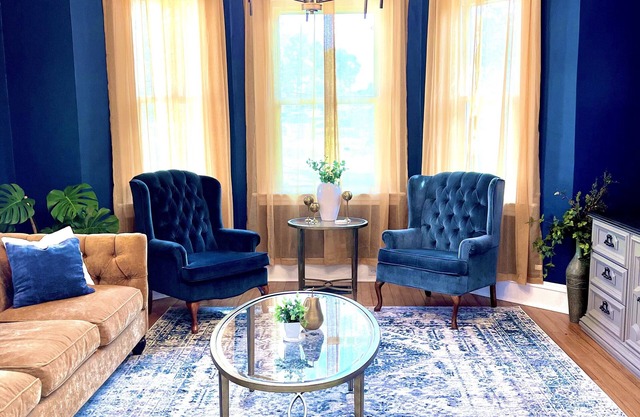 Modern Victorian - 1910 Guesthaus