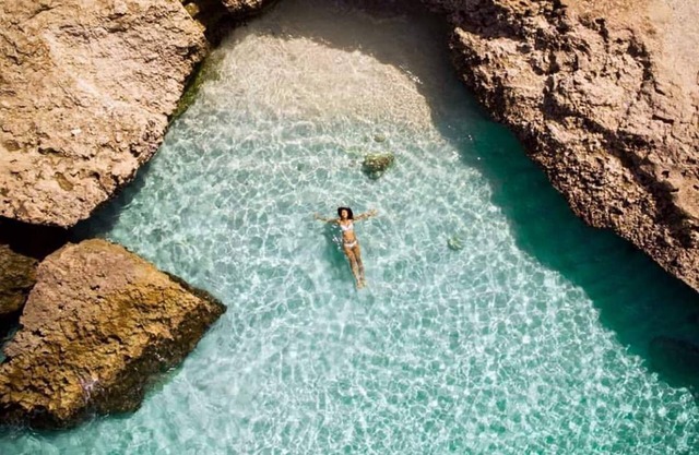 Modern Villa with Private pool - brand new & clean -sleeps 6