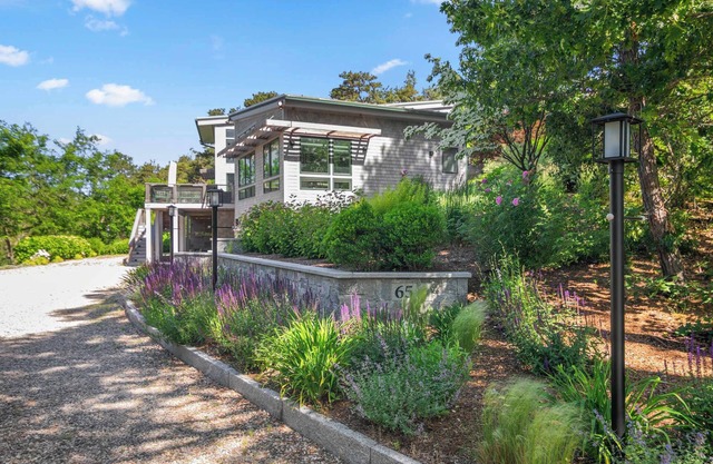 Modern Wellfleet Retreat 2 mi to Beach!