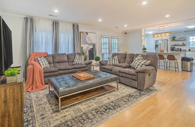 Modern Wilmington Getaway ~ 6 Miles to Beaches!
