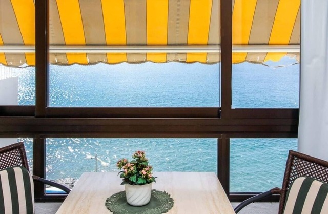 Mogan Arguineguin vista mar primera linea playa by Lightbooking