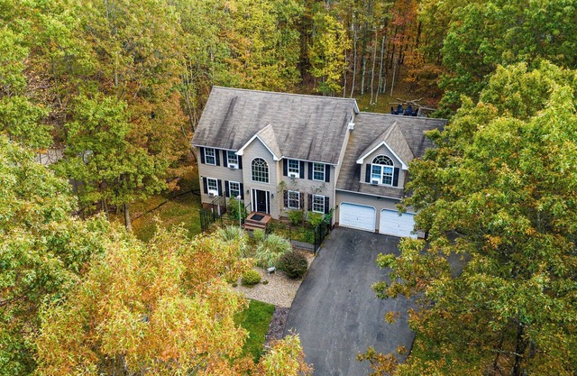 Mohawk Kudil in Poconos !Njoy Your spring with Hot Tub, Private Pool & Game Room