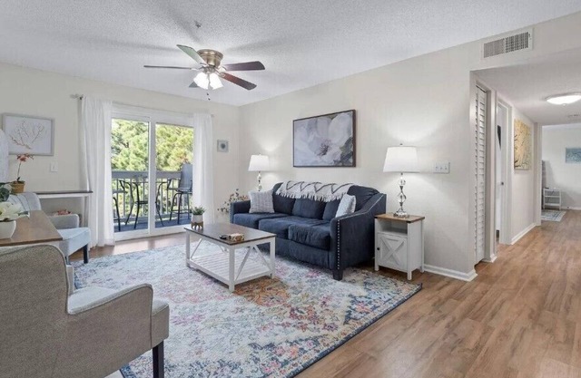 Monthly Discounts In The Heart of Destin ! Close To Beach and Restaurants! Dancing Cloud 260