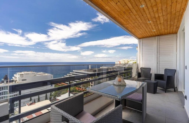 Monumental Apartment 610 Balcony Sea View