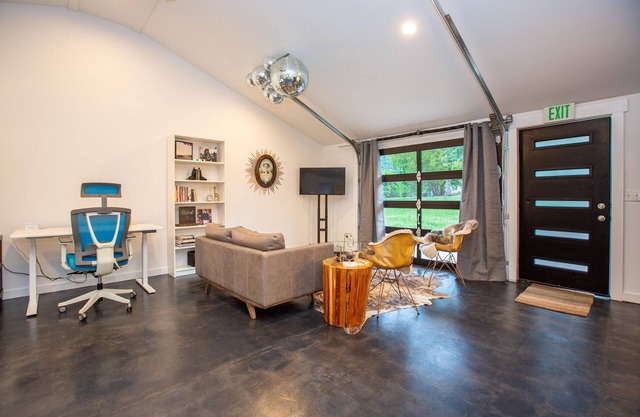 Moonshot Haven - Modern Farmhouse