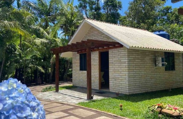 Moriyah Hut - Double