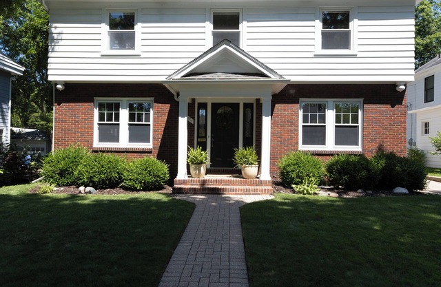 Most desired neighborhood in Ann Arbor Sleeps 8. 4 bedrooms. 2 bathrooms