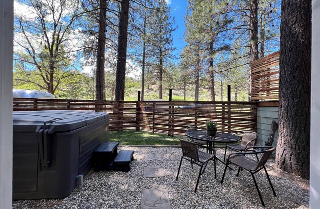 Mount Shasta private Guest Suite at a clean & peaceful Campground