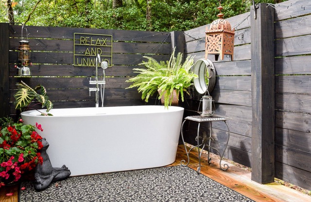 Mountain Abode Tiny House: Your Perfect Getaway Surrounded by Nature