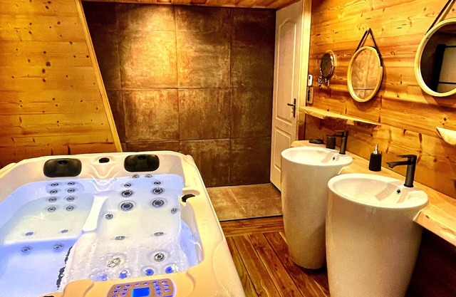Mountain chalet with SPA