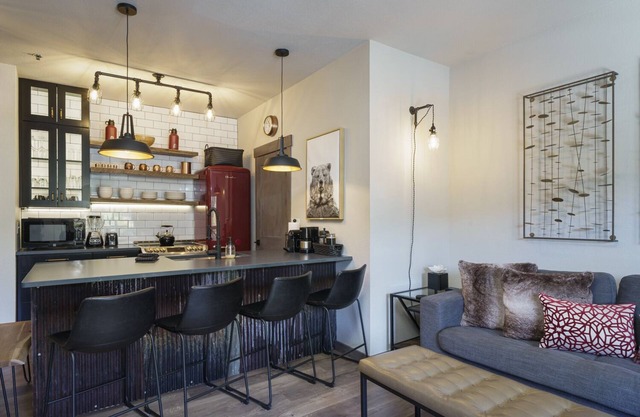 Escapada industrial de montaña cerca de la ciudad!