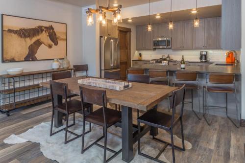 Mountain Lake Condo - Unit 102B