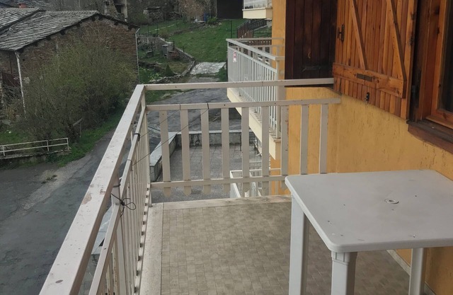 Mountain rendezvous toward Pian Munè