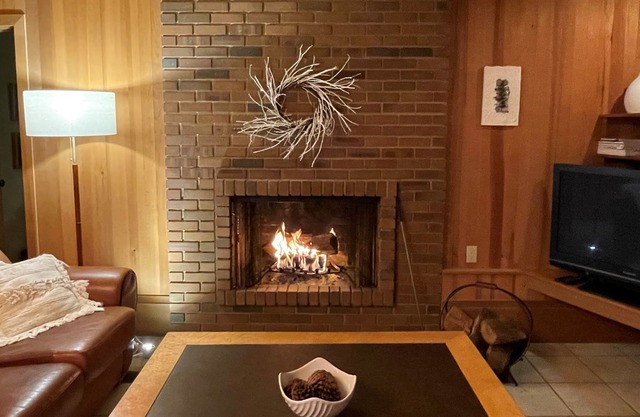 Retiro arbolado sereno, vistas, terraza, jacuzzi, minutos del centro