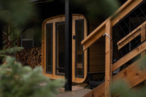 Mountain View Family Cabin, Pet Friendly and Hot Tub