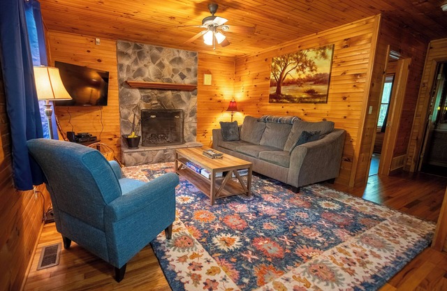 Cabañas New River Gorge con jacuzzi y chimenea