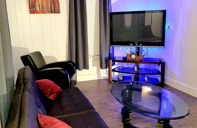 High-Tech nearby Sparrow, Lugnuts & Capital