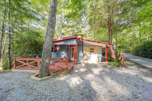 Mtn Home with Deck and Community Amenities in Newland