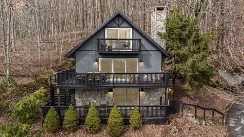 Mtn Views, Game Room, Pet Friendly!