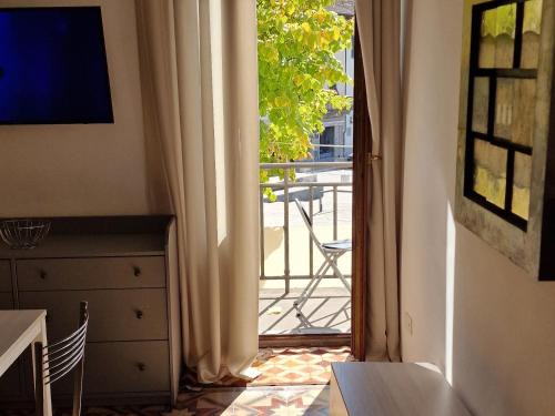 Mugello, vicino lago, Outlet