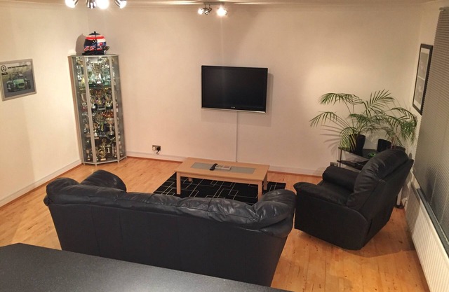 ¡Mi apartamento limpio y moderno en la hermosa Surrey!