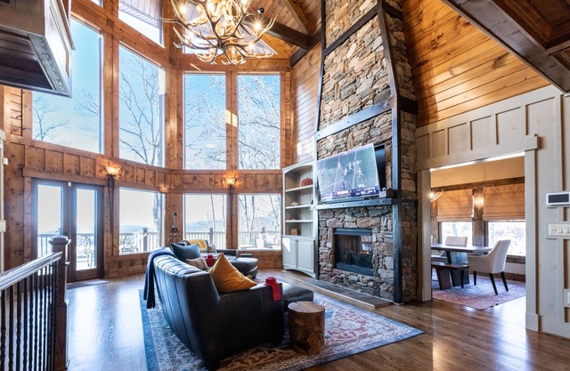 My Dream Lodge: A Symphony of Luxury & Outstanding Vistas!