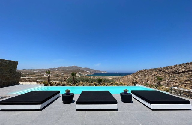 MYKONOS - BLACK AND WHITE VILLAS - DESIGN VILLAS WITH MOST BEAUTIFUL SEA VIEW!