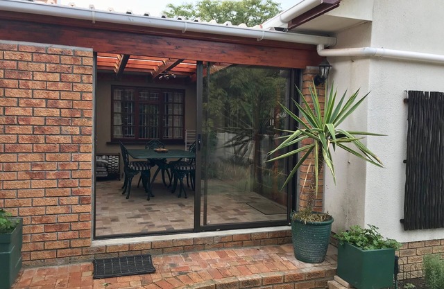 Myrtle Cottage es un lugar excelente para hacer turismo y catar vinos.