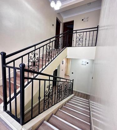 Nanyuki House