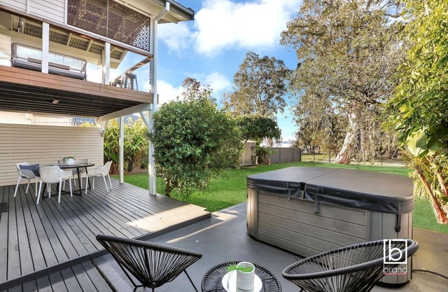 Natuna Lakeside Retreat